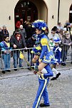 Ein bunter Karnevalszug zog sich am Rosenmontag durch Sondershausen (Foto: Eva Maria Wiegand)