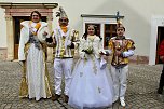 Ein bunter Karnevalszug zog sich am Rosenmontag durch Sondershausen (Foto: Eva Maria Wiegand)