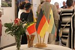Vernissage zu "Impressionen aus den Partnerst&auml;dten" (Foto: Eva Maria Wiegand)