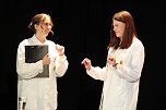 Theatergruppe des Salza-Gymnasiums feierte umjubelte Premiere mit ihren St&uuml;ck Alice im ANDERLAND, frei nach Lewis Carrol. (Foto: Eva Maria Wiegand)