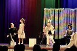 Theatergruppe des Salza-Gymnasiums feierte umjubelte Premiere mit ihren St&uuml;ck Alice im ANDERLAND, frei nach Lewis Carrol. (Foto: Eva Maria Wiegand)