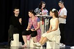 Theatergruppe des Salza-Gymnasiums feierte umjubelte Premiere mit ihren St&uuml;ck Alice im ANDERLAND, frei nach Lewis Carrol. (Foto: Eva Maria Wiegand)