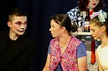 Theatergruppe des Salza-Gymnasiums feierte umjubelte Premiere mit ihren St&uuml;ck Alice im ANDERLAND, frei nach Lewis Carrol. (Foto: Eva Maria Wiegand)