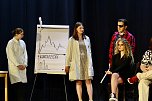 Theatergruppe des Salza-Gymnasiums feierte umjubelte Premiere mit ihren St&uuml;ck Alice im ANDERLAND, frei nach Lewis Carrol. (Foto: Eva Maria Wiegand)