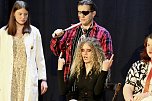 Theatergruppe des Salza-Gymnasiums feierte umjubelte Premiere mit ihren St&uuml;ck Alice im ANDERLAND, frei nach Lewis Carrol. (Foto: Eva Maria Wiegand)