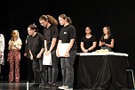 Theatergruppe des Salza-Gymnasiums feierte umjubelte Premiere mit ihren St&uuml;ck Alice im ANDERLAND, frei nach Lewis Carrol. (Foto: Eva Maria Wiegand)