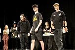 Theatergruppe des Salza-Gymnasiums feierte umjubelte Premiere mit ihren St&uuml;ck Alice im ANDERLAND, frei nach Lewis Carrol. (Foto: Eva Maria Wiegand)