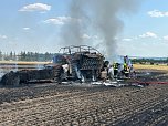 Hoher Sachschaden bei Feldbrand (Foto: Feuerwehr Bad Frankenhausen/Silvio Dietzel)
