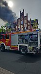 Geb&auml;ude in der Rothenburgstra&szlig;e in Flammen (Foto: C.Wilhelm/S.Tetzel)