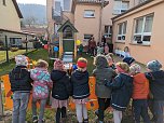 Gro&szlig;e Freude &uuml;ber das neue Spielger&auml;t herrschte bei den Bebraspatzen (Foto: Janine Skara)