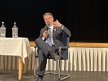 Szenen einer kontroversen Fragestunde (Foto: oas)