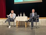 Szenen einer kontroversen Fragestunde (Foto: oas)