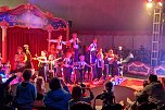 Die Akrobaten im Projektzirkus Andre Sperlich Dreamland in Bad Frankenhausen (Foto: Katrin Milde)