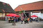 Maibaum gesetzt (Foto: U. Reinboth )