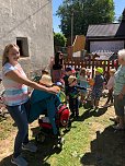 Besuch auf dem Ponyhof (Foto: Manfred Albrecht)