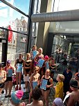 Grundschulen im Schwimmwettlkampf (Foto: S.Roscher) Grundschulen im Schwimmwettlkampf (Foto: S.Roscher)