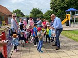 Unangek&uuml;ndigte Feuerwehr&uuml;bung im Kindergarten "Dorfspatzen" in Hohenebra (Foto: Janine Skara)