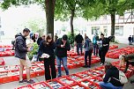 B&uuml;chermarkt vor der Blasii-Kirche (Foto: agl)
