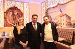 Er&ouml;ffnungsfeier mit geladenen G&auml;sten im Punjabi Bad&acute;sha (Foto: Eva Maria Wiegand)
