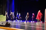 "Time and Time again" gespielt von Sch&uuml;lerinnen und Sch&uuml;lern des Salza Gymnasiums und der Grundschule Sonnenhof (Foto: Stefanie Richter)