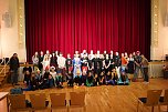 "Time and Time again" gespielt von Sch&uuml;lerinnen und Sch&uuml;lern des Salza Gymnasiums und der Grundschule Sonnenhof (Foto: Stefanie Richter)