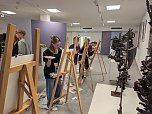 Die Sch&uuml;lerinnen und Sch&uuml;ler der Regelschule am Franzberg durften die Werke von Heinz Scharr eigenst&auml;ndig interpretieren (Foto: Janine Skara)