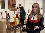 Die Sch&uuml;lerinnen und Sch&uuml;ler der Regelschule am Franzberg durften die Werke von Heinz Scharr eigenst&auml;ndig interpretieren (Foto: Janine Skara)