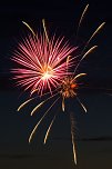 Feuerwerk zum Brunnenfest 2024 (Foto: Michael Osinzew)