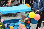 211. Brunnenfestumzug in Bad Langensalza mit vielen fr&ouml;hlichen Akteuren (Foto: Eva Maria Wiegand)