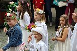 211. Brunnenfestumzug in Bad Langensalza mit vielen fr&ouml;hlichen Akteuren (Foto: Eva Maria Wiegand)