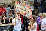 211. Brunnenfestumzug in Bad Langensalza mit vielen fr&ouml;hlichen Akteuren (Foto: Eva Maria Wiegand)