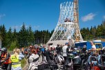 F&uuml;r die gute Sache durch den Harz - rund 80 Motorr&auml;der nahmen am "Ride for Charity" teil (Foto: Nicole Mattern)
