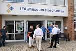 Zwischen Famulus und Brockenhexe: Niedersachsens Ministerpr&auml;sident Stephan Weil und Th&uuml;ringens Innenminister Georg Maier (beide SPD) besuchten heute das IFA-Museum (Foto: agl)