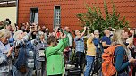In Ellrich wurden heute die Spitzen auf die neuen Kircht&uuml;rme gesetzt und die Glocken in die H&ouml;he gebracht (Foto: Sven Tetzel)