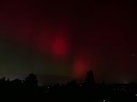 Polarlichter &uuml;ber dem n&auml;chtlichen Nordhausen (Foto: Uwe Waldheim)