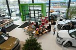 Weihnachtsbau in der Skoda-Autowelt geschm&uuml;ckt (Foto: AHP)
