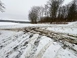 Autofahrer zerst&ouml;ren Gr&uuml;nfl&auml;chen (Foto: S. Dietzel)