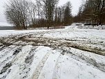 Autofahrer zerst&ouml;ren Gr&uuml;nfl&auml;chen (Foto: S. Dietzel)