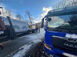 Rutschige Fahrbahn f&uuml;hrt zu Unfall (Foto: S. Dietzel)