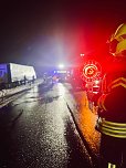Unfall in Greu&szlig;en - Pkw kollidiert, in der Stra&szlig;e Hinter der Ziegelh&uuml;tte in Fahrtrichtung B4, mit Sattelzug (Foto: Si. Dietzel )