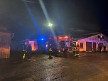 Mitarbeiter klagen über gesundheitliche Beschwerden - Einsatz der Gefahrenabwehr der Feuerwehr in einem Kyffhäuser Agrarbetrieb (Foto: Silvio Dietzel) Mitarbeiter klagen über gesundheitliche Beschwerden - Einsatz der Gefahrenabwehr der Feuerwehr in einem Kyffhäuser Agrarbetrieb (Foto: Silvio Dietzel)
