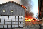 Scheunenbrand heute Morgen in Himmelsberg (Foto: S.Dietzel) Scheunenbrand heute Morgen in Himmelsberg (Foto: S.Dietzel)