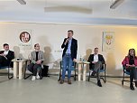 Wahlpodium mit Fragen der regionalen Wirtschaft (Foto: oas)