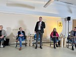 Wahlpodium mit Fragen der regionalen Wirtschaft (Foto: oas)