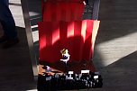 In der Galerie der Kreissparkasse stellen die K&uuml;nstler der pro vita Akademie ihre Werke aus (Foto: Hans Georg Backhaus)
