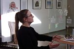 In der Galerie der Kreissparkasse stellen die K&uuml;nstler der pro vita Akademie ihre Werke aus (Foto: Hans Georg Backhaus)