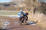 Unterwegs in der kalten Windl&uuml;cke (Foto: Peter Blei)
