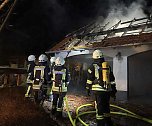 Doppelgarage in Flammen aufgegangen (Foto: Feuerwehr Deuna)