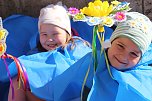 Einhundertundzwanzig Kindergartenkinder feierten mit ihren Erzieherinnen und Erziehern das 20. Jubil&auml;um des Schwefel-Sole-Heilbades Bad Langensalza mit einem Festumzug (Foto: Eva Maria Wiegand)