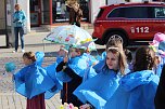 Einhundertundzwanzig Kindergartenkinder feierten mit ihren Erzieherinnen und Erziehern das 20. Jubil&auml;um des Schwefel-Sole-Heilbades Bad Langensalza mit einem Festumzug (Foto: Eva Maria Wiegand)